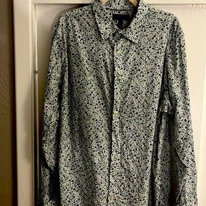 Mens colored paisley dress shirt from Banana republic. XL slim fit work twice